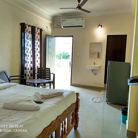Candolim Beach Place 外观 照片